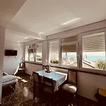 Guest house Romeo 2 Mai