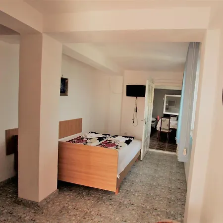 Romeo 3* Două Mai
